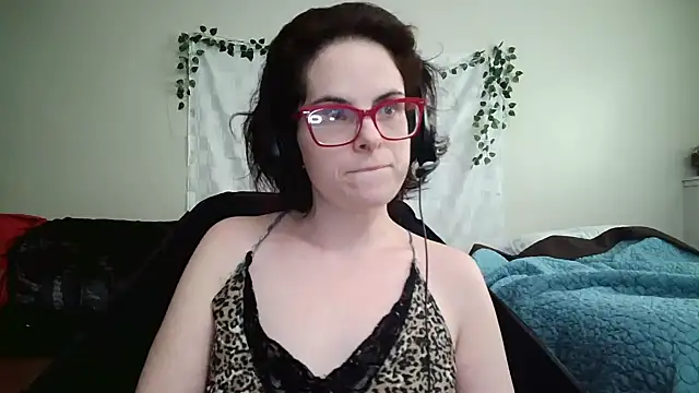 Snapshot of JessaBella chatting on 03.30.26 JessaBella online show from 03.30.26