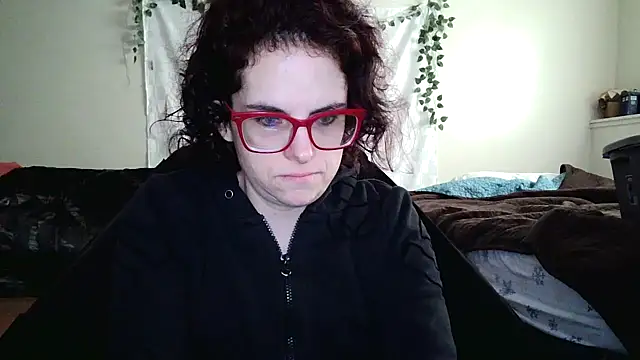 Snapshot of JessaBella chatting on 04.15.26 JessaBella online show from 04.15.26