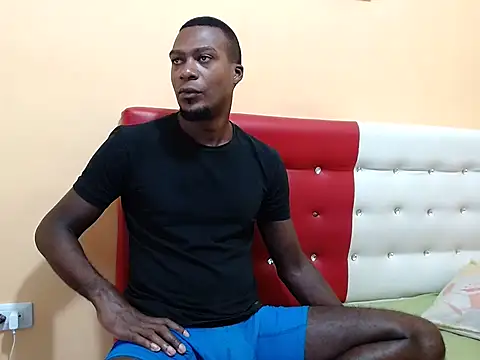 Snapshot of kurtbigcock chatting on 01.16.25 kurtbigcock online show from 01.16.25