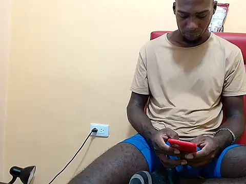 Snapshot of kurtbigcock chatting on 02.04.25 kurtbigcock online show from 02.04.25