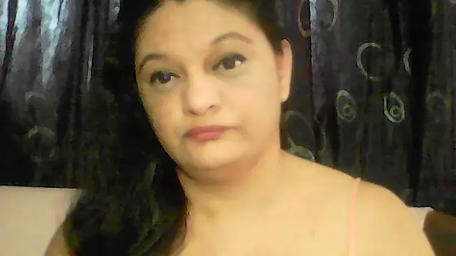 Snapshot of sweetnessangel chatting on 11.29.25 sweetnessangel online show from 11.29.25