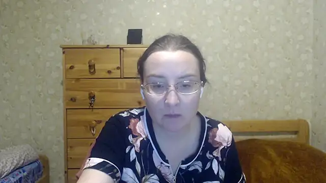 Snapshot of Smart_Rose chatting on 01.25.25 Smart Rose online show from 01.25.25