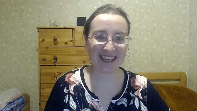 Snapshot of Smart_Rose chatting on 01.25.25 Smart Rose online show from 01.25.25