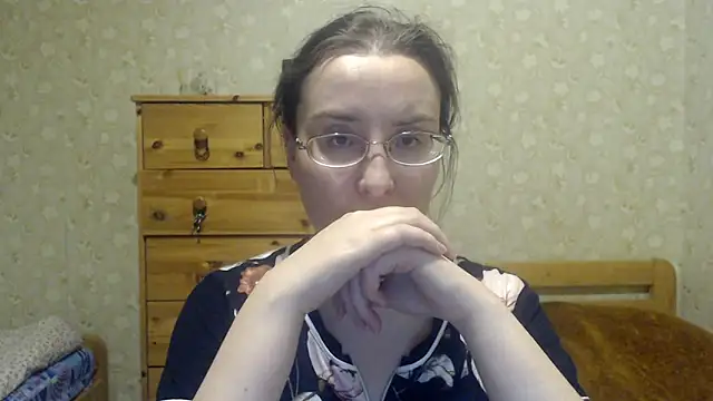 Snapshot of Smart_Rose chatting on 01.25.25 Smart Rose online show from 01.25.25