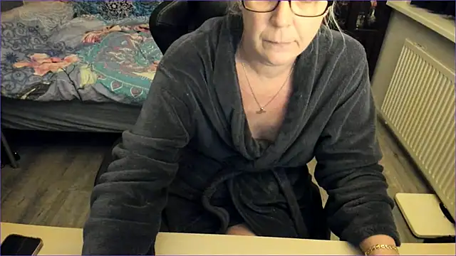 minoesje37 online show from 12.08.24