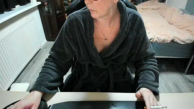 minoesje37 online show from 02.22.25