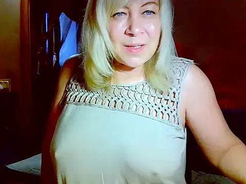 Snapshot of AgoniA7 chatting on 03.19.26 AgoniA7 online show from 03.19.26