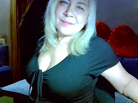 Snapshot of AgoniA7 chatting on 03.19.26 AgoniA7 online show from 03.19.26