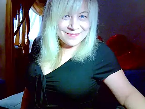 Snapshot of AgoniA7 chatting on 04.18.26 AgoniA7 online show from 04.18.26