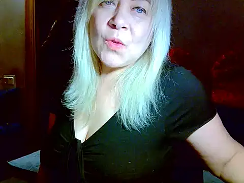 Snapshot of AgoniA7 chatting on 05.31.26 AgoniA7 online show from 05.31.26