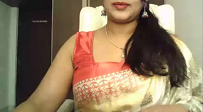 Snapshot of Spandana_Sweety chatting on 01.08.25 Spandana Sweety online show from 01.08.25