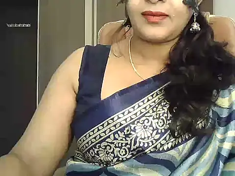 Snapshot of Spandana_Sweety chatting on 10.24.25 Spandana Sweety online show from 10.24.25