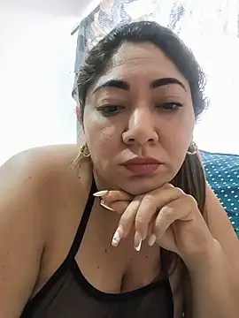Snapshot of kendra_fire chatting on 05.31.26 kendra fire online show from 05.31.26