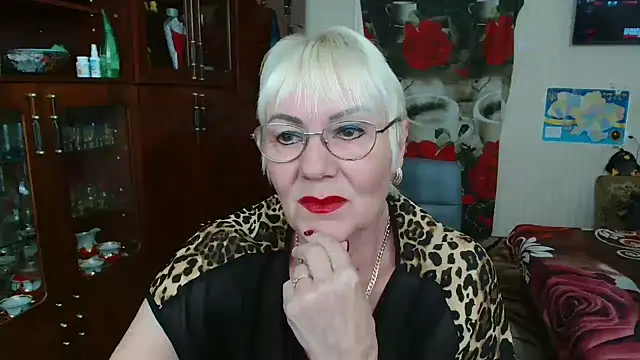 Snapshot of JenaCheim chatting on 05.18.26 JenaCheim online show from 05.18.26