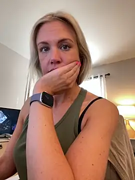 Kay Cakes online show from 02.04.25