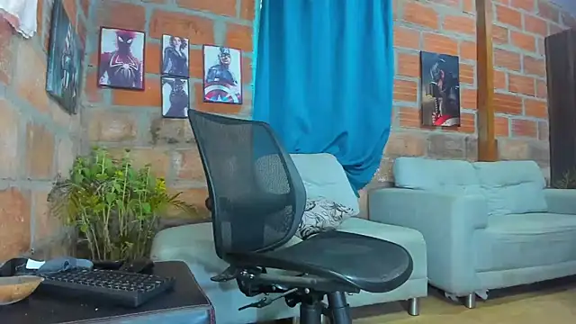 Snapshot of Zack_Grey chatting on 03.01.25 Zack Grey online show from 03.01.25