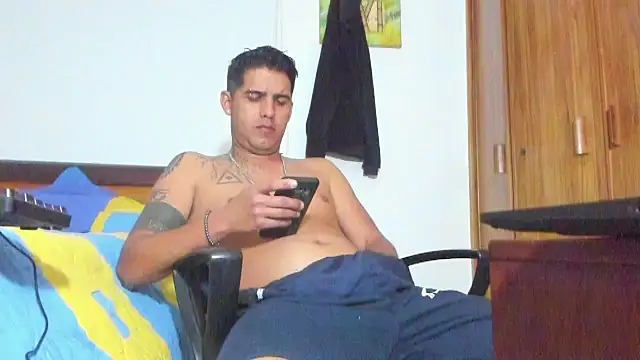 Snapshot of Zack_Grey chatting on 11.07.25 Zack Grey online show from 11.07.25