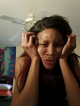 EnticingAaliyah online show from 11.13.25