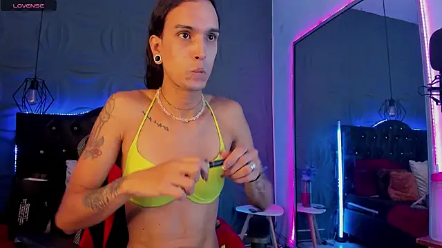 Snapshot of joaisaza chatting on 02.13.25 joaisaza online show from 02.13.25