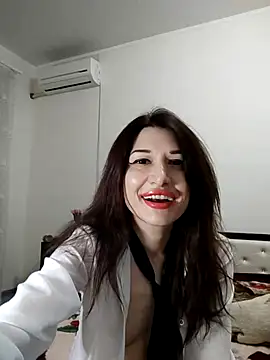 Snapshot of RebeccaNice chatting on 03.18.25 RebeccaNice online show from 03.18.25