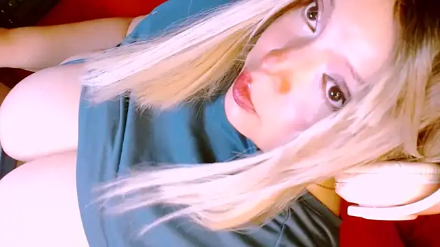 Honey Lucy1 online show from 04.20.26