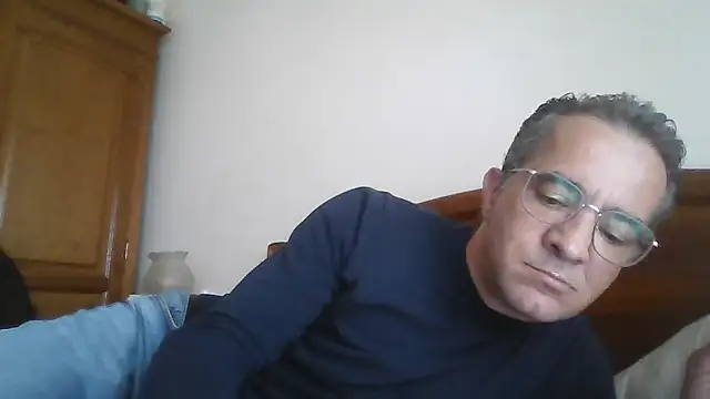 Snapshot of CarlosRocha73 chatting on 05.03.26 CarlosRocha73 online show from 05.03.26