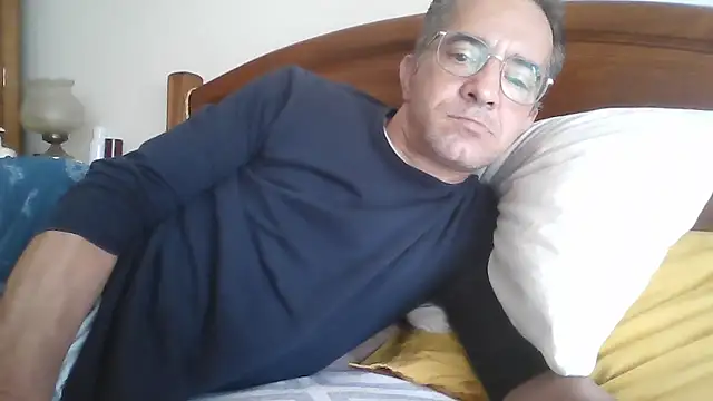 Snapshot of CarlosRocha73 chatting on 05.05.26 CarlosRocha73 online show from 05.05.26