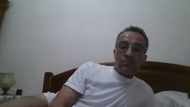Snapshot of CarlosRocha73 chatting on 05.12.26 CarlosRocha73 online show from 05.12.26