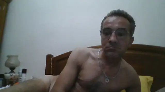 Snapshot of CarlosRocha73 chatting on 06.17.26 CarlosRocha73 online show from 06.17.26
