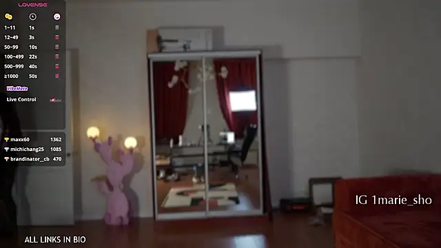 Snapshot of LAUREL_HAZEL chatting on 02.04.26 LAUREL HAZEL online show from 02.04.26