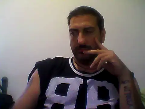 Snapshot of Italian_dark_desire chatting on 11.01.25 Italian dark desire online show from 11.01.25