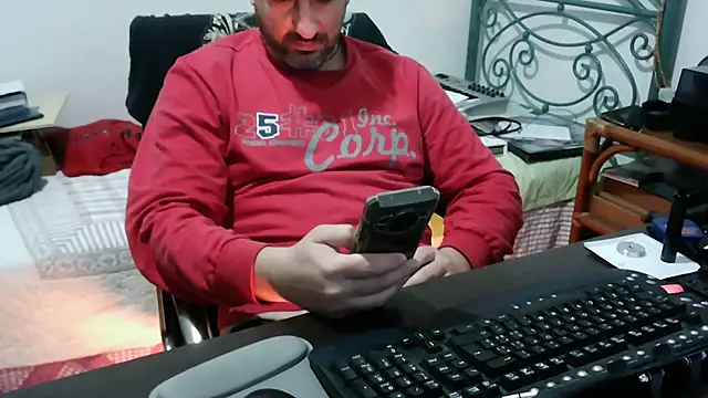 Snapshot of Italian_dark_desire chatting on 01.09.26 Italian dark desire online show from 01.09.26