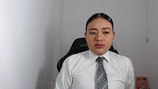 ReyleDoll online show from 12.15.24