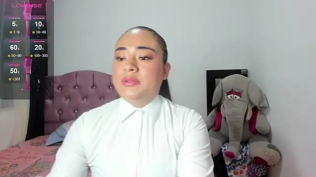Snapshot of ReyleDoll chatting on 05.12.26 ReyleDoll online show from 05.12.26