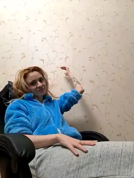 Snapshot of YogisticJuli666 chatting on 12.26.24 YogisticJuli666 online show from 12.26.24