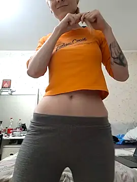 Snapshot of YogisticJuli666 chatting on 01.27.25 YogisticJuli666 online show from 01.27.25