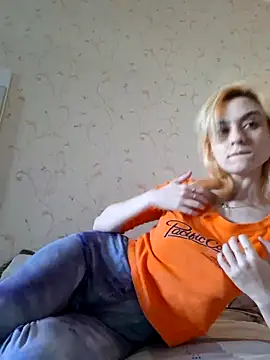Snapshot of YogisticJuli666 chatting on 02.27.25 YogisticJuli666 online show from 02.27.25