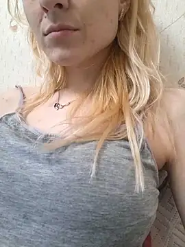 Snapshot of YogisticJuli666 chatting on 03.13.25 YogisticJuli666 online show from 03.13.25