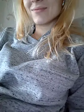 Snapshot of YogisticJuli666 chatting on 03.17.25 YogisticJuli666 online show from 03.17.25