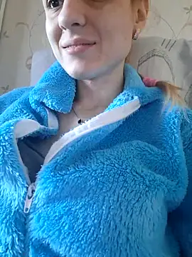Snapshot of YogisticJuli666 chatting on 03.18.25 YogisticJuli666 online show from 03.18.25