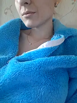 Snapshot of YogisticJuli666 chatting on 03.19.25 YogisticJuli666 online show from 03.19.25