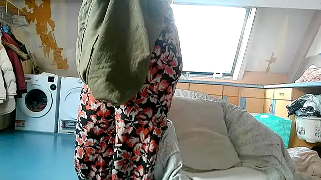 Snapshot of SexyAmanda32 chatting on 11.18.25 SexyAmanda32 online show from 11.18.25