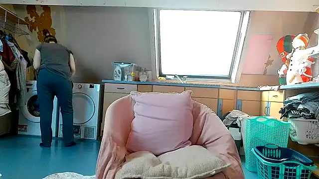 Snapshot of SexyAmanda32 chatting on 12.04.25 SexyAmanda32 online show from 12.04.25