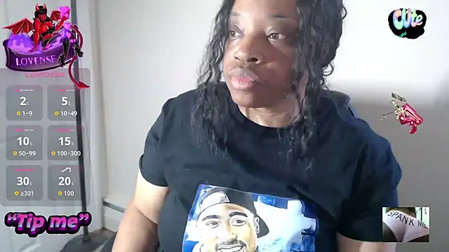 Snapshot of Sexymona1218 chatting on 03.14.26 Sexymona1218 online show from 03.14.26