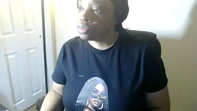 Snapshot of Sexymona1218 chatting on 03.16.26 Sexymona1218 online show from 03.16.26