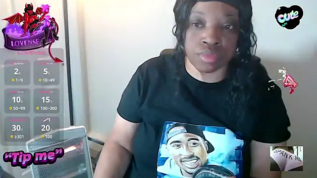 Snapshot of Sexymona1218 chatting on 03.18.26 Sexymona1218 online show from 03.18.26