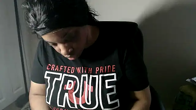 Snapshot of Sexymona1218 chatting on 04.02.26 Sexymona1218 online show from 04.02.26