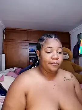 Snapshot of Daddys_girl1 chatting on 03.18.25 Daddys girl1 online show from 03.18.25