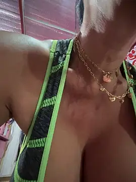 Snapshot of sweetieme chatting on 02.27.26 sweetieme online show from 02.27.26