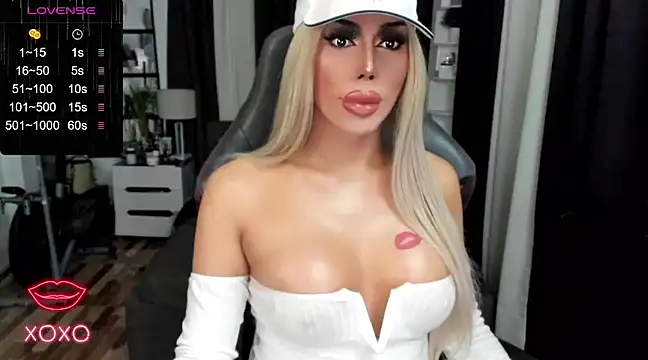 Forever MissCandace online show from 12.11.24